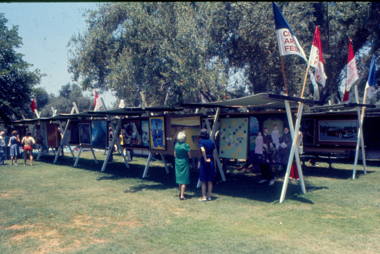 22nd Annual All City Outdoor Arts Festival, 1974. Courtesy of The Los Angeles Municipal Art Gallery.